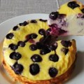 Jogurt kolač spreman za 5 minuta: Bez brašna, ulja i šećera, idealna letnja poslastica za svakog