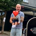 "Ko je rekao NN? Ljubi tata svoju sreću" Munjez prvi put video sina, a prizor topi i najtvrđa srca (foto)