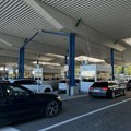 Putnička vozila čekaju dva sata na Batrovcima na izlazu iz Srbije, na naplatnim stanicama bez zadržavanja