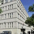 Učenici Pete beogradske gimnazije počeli fizičku blokadu škole, oglasila se direktorka Nešović