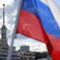 Moskva uložila protest Finskoj zbog paljenja ruske zastave u Helsinkiju