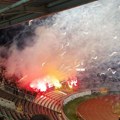 Zbog ovoga je prekinuta utakmica Partizan - Čukarički! Rakete letele na sve strane