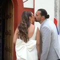 Svi bruje o događaju iz Guče: Došli iz Amerike, pa uradili nešto neočekivano - ovo ih je sačekalo ispred crkve