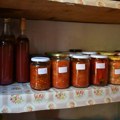 Domaća zimnica postaje luksuz: Paprika, paradajz i krastavci nikad skuplji, građani odustaju od spremanja
