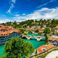 U ovom gradu ljudi ne čekaju kraj radnog vremena da uskoče u reku: običaj koji turisti posebno obožavaju