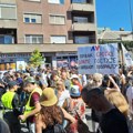 Policija nije dozvolila Nišlijama prilazak pozorištu gde se održava sednica Glavnog odbora SNS-a