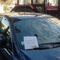 FOTO, VIDEO: Lažni flajeri "Ujedinjene Srbije" ostavljeni na automobilima po Novom Sadu