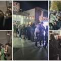 BLOG Dugi redovi za glasanje širom sveta: Građani Srbije čekaju ispred biračkih mesta u Torontu, Štutgartu, Cirihu, Pragu…