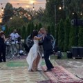 Maša sa suprugom uživa u prvom plesu: Scene kao iz filma, a bivša žena Jovana Memedovića izgleda kao devojka