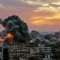 Pojas Gaze: U napadu izraelskih aviona na pijacu i džamiju poginule desetine
