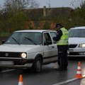 Dečak iz novog pazara seo drogiran u neregistrovan auto Policija ga zaustavila i spasla najgoreg scenarija