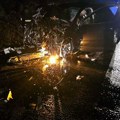 Prve fotografije jezive nesreće U crnoj gori: Užasni prizori pored puta: Dvoje poginulo na licu mesta, treća osoba u bolnici…