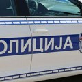 Vozač autobusa prošao na crveno pa udario u policijsko vozilo