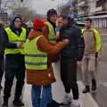 Muškarac koji je tokom blokade u Novom Sadu suzavcem poprskao mladića priznao krivicu