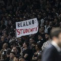 FOTO „Realno…“: Podrška studentima na meču Partizana, transparent videli svi