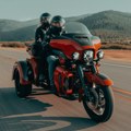 Harley-Davidson na tri točka! FOTO