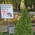 "Želiš li se menjati za mesto?" u Opovu osvanuo znak na parkingu koji tera na razmišljanje: "Ovo pitanje verovatno bolje…
