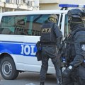 Devojka ubijenog mladića stigla na mesto zločina, jeca i baca stvari! Zbog scene u Budvi svima krenule suze na oči