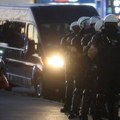 Incidenti u Vrbasu i Bačkoj Palanci, pirotehnička sredstva i flaše bacani na demonstrante
