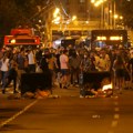 FOTO Lojalisti SNS-a poslali poruku „blokaderima“ i građanima Srbije: Hteli su da ih uvrede, ali su se, opet, izblamirali