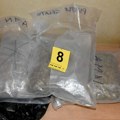 Tri osobe uhapšene zbog neovlašćene proizvodnje i prodaje narkotika
