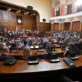 Skupština Srbije: Opozicija u parlamentu kritikuje manjak napretka na evropskom putu, rasprava o incidentu na Medicinskom…