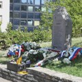 Položeni venci na spomenik radnicima RTS-a ubijenim u Beogradu u NATO bombardovanju