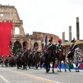 (Foto) Vojna parada u Rimu: Obeleženo 80 godina Republike Italije