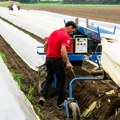 Udruženje poljoprivrednika traži hitno ukidanje monopola na tržištu i izmirenje obaveza države