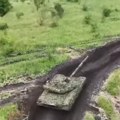 Ruski T-80BV u akciji: Likvidirano 50 ukrajinskih boraca - sa daljine od 5km (video)