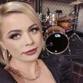 „Odsad ću sebi biti na prvom mestu“: Zašto je pevačica „Magazina“ napustila grupu nakon 14 godina?