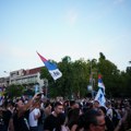 Srednjoškolci i građani na više lokacija obeležavaju 11 meseci od tragedije na Železničkoj stanici