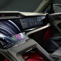 Novi Porsche Cayenne (2026) otkriva svoj enterijer - displeji su svuda (FOTO)