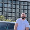 Javno zapretio! Našem reperu uništen auto, a sada se javno oglasio i poručio: "Objavljujem snimak" (foto)
