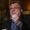 Ni slutio nije da će mu ove dve slučajnosti promeniti život iz korena: Sudbina je Halida Bešlića vodila pravo ka večnosti