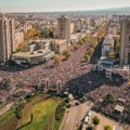 Deseci tisuća ljudi u Novom Sadu održalo 16 minuta tišine za 16 žrtava