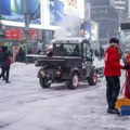 Skoro 90 osoba poginulo u snežnoj oluji koja je pogodila istočnu obalu SAD