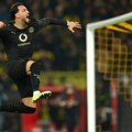 (VIDEO) Dortmund bio u „škripcu“, ali Bensebaini bacio čini!