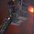(Foto/video) Požar zahvatio zgradu u Tirani, najmanje 11 osoba povređeno