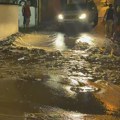 Velika havarija u Hercegovačkoj: Pukla cijev kojom voda sa Pazarišta stiže do postrojenja za prečišćavanje (VIDEO)