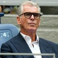 Sat je pokazao 0:07, a onda se pojavio Pirs Brosnan: Kadar s US Opena oduševio internet VIDEO