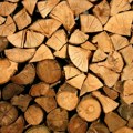 Kubik drva za ogrev od 5.000 dinara, prodavci najavljuju poskupljenja