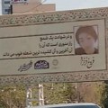 U Teheranu vozače ometaju bilbordi na kojima je - poezija