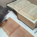 Izložba "Srednjovekovni rukopisi i štampane knjige": Otvorena u Istorijskom arhivu Šumadije u Kragujevcu (foto)