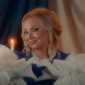 Ivana Selakov posle životnog zaokreta premijerno predstavila singl “Zumiraj”