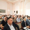 Ko se plaši rasprave o poverenju gradonačelnici Užica, opozicija tražila sednicu, predsedavajući se nadmudruju sa dnevnim redom…