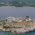 Užas i luksuz Mamule: Dođite na šampanjac na skeletima mučenih predaka