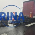 Četiri osobe povređene, nema nastradalih: Ovo su detalji teške nezgode na autoputu - u sudaru učestvovalo devet vozila i jedan…