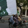 Pakistan uvodi mere kako bi uštedeo gorivo: Zatvraju škole, prelaze na onlajn nastavu...