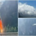 (Video) Letelica se u plamenu survala na tlo Helikopter udario u kablove žičare, ima pognulih Jeziva tragedija u Italiji!